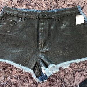 Urban Outfitters BDG Coated Dree
High-Rise Cheeky 2 Toned Jean
Shorts Size 32W